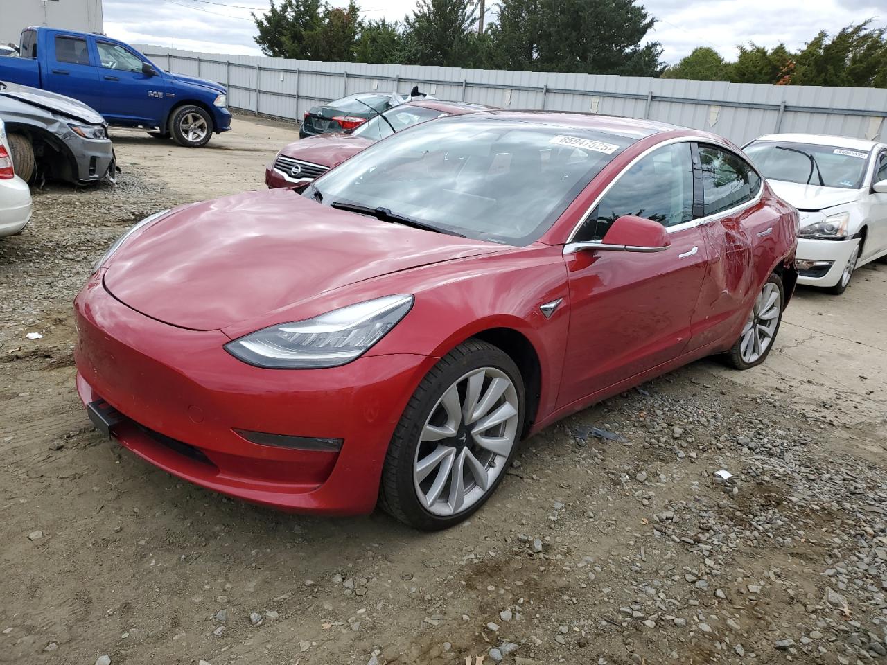 TESLA MODEL 3