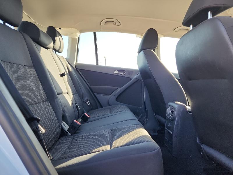 2017 VOLKSWAGEN TIGUAN S - WVGBV7AX6HK054039