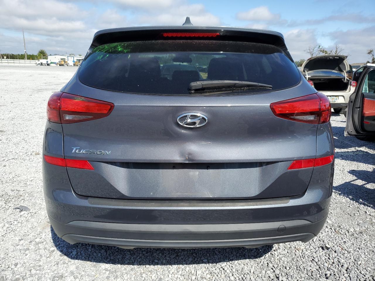 HYUNDAI TUCSON SE