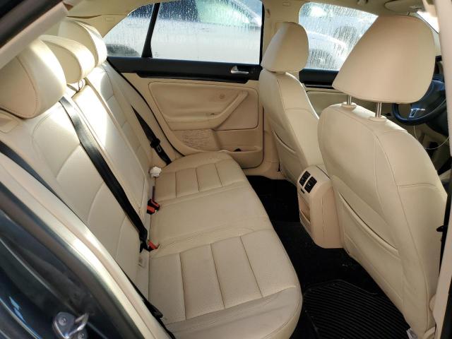 2010 VOLKSWAGEN JETTA SE - 3VWRX7AJ9AM053889