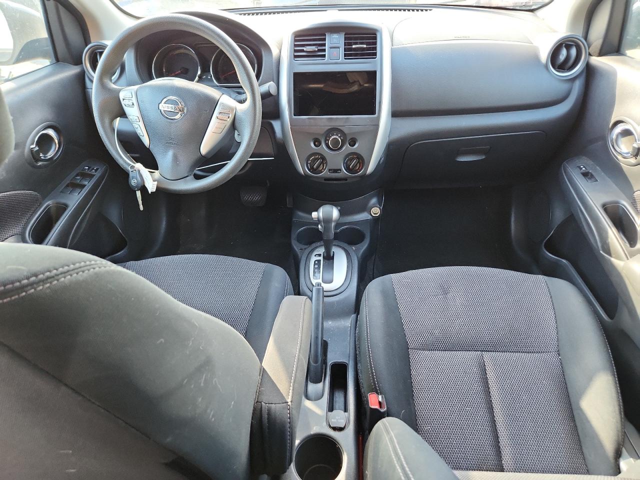 NISSAN VERSA S