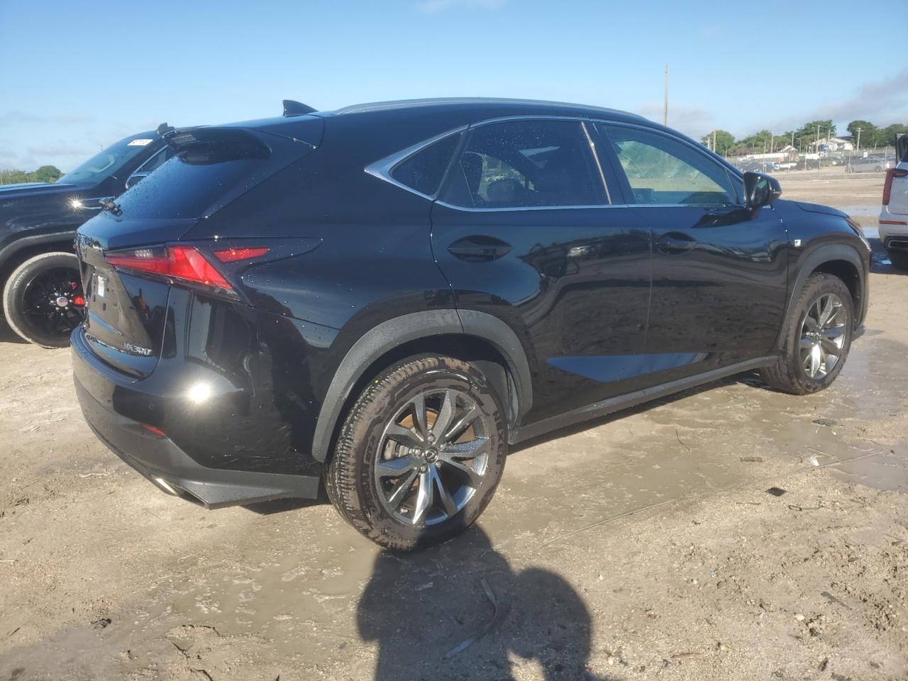 LEXUS NX 300 BASE