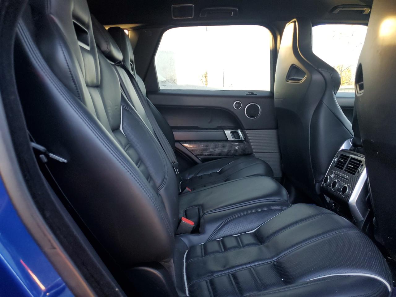 LAND ROVER RANGE ROVER SVR