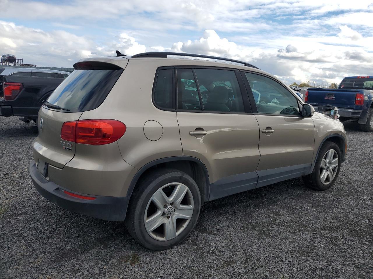 VOLKSWAGEN TIGUAN COMFORTLINE