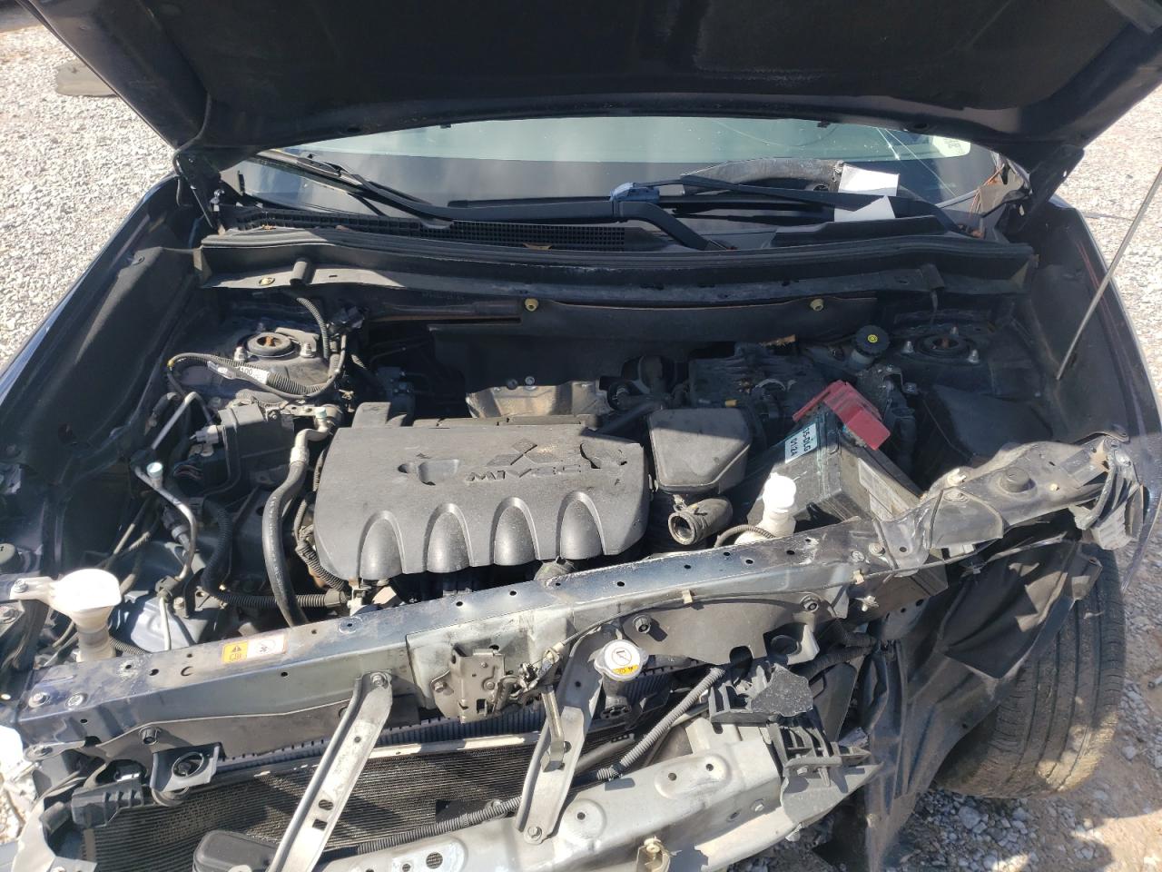 MITSUBISHI OUTLANDER ES