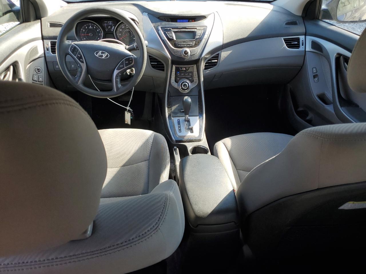 HYUNDAI ELANTRA GLS