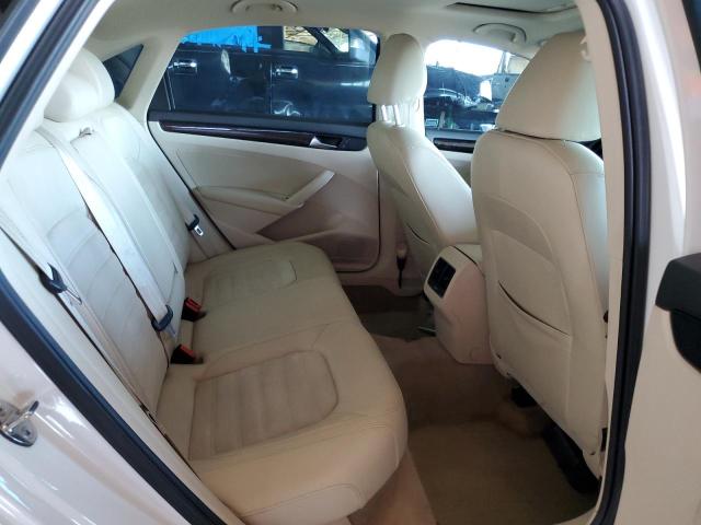 2015 VOLKSWAGEN PASSAT SEL 1VWCV7A34FC064790