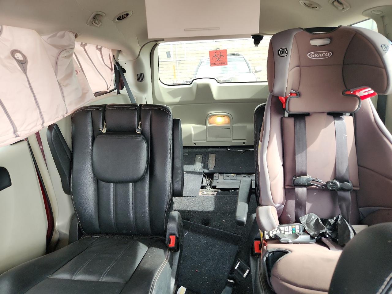 CHRYSLER TOWN & COUNTRY TOURING