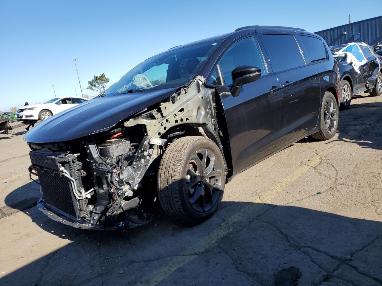 CHRYSLER PACIFICA TOURING L
