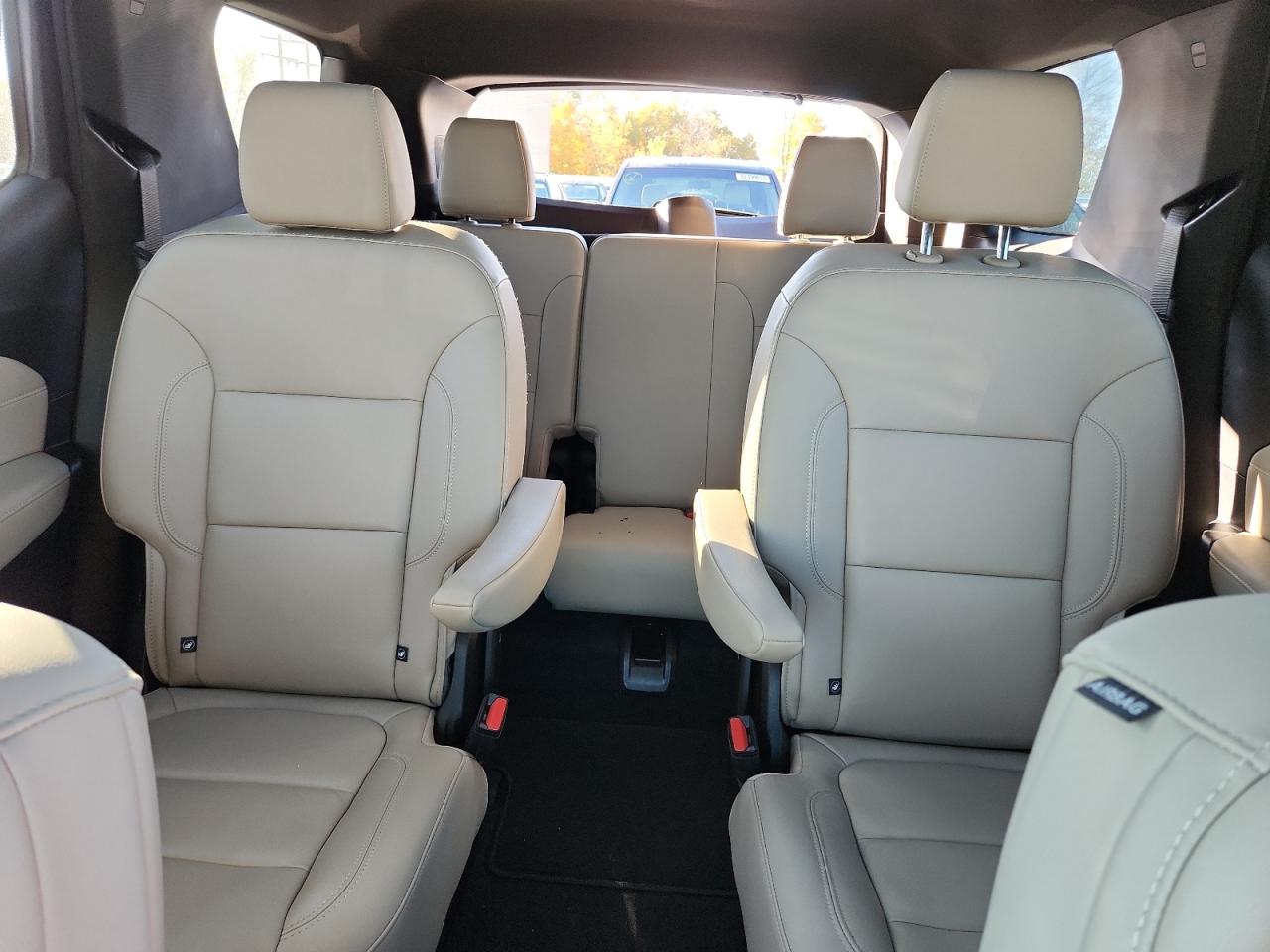 CHEVROLET TRAVERSE LT