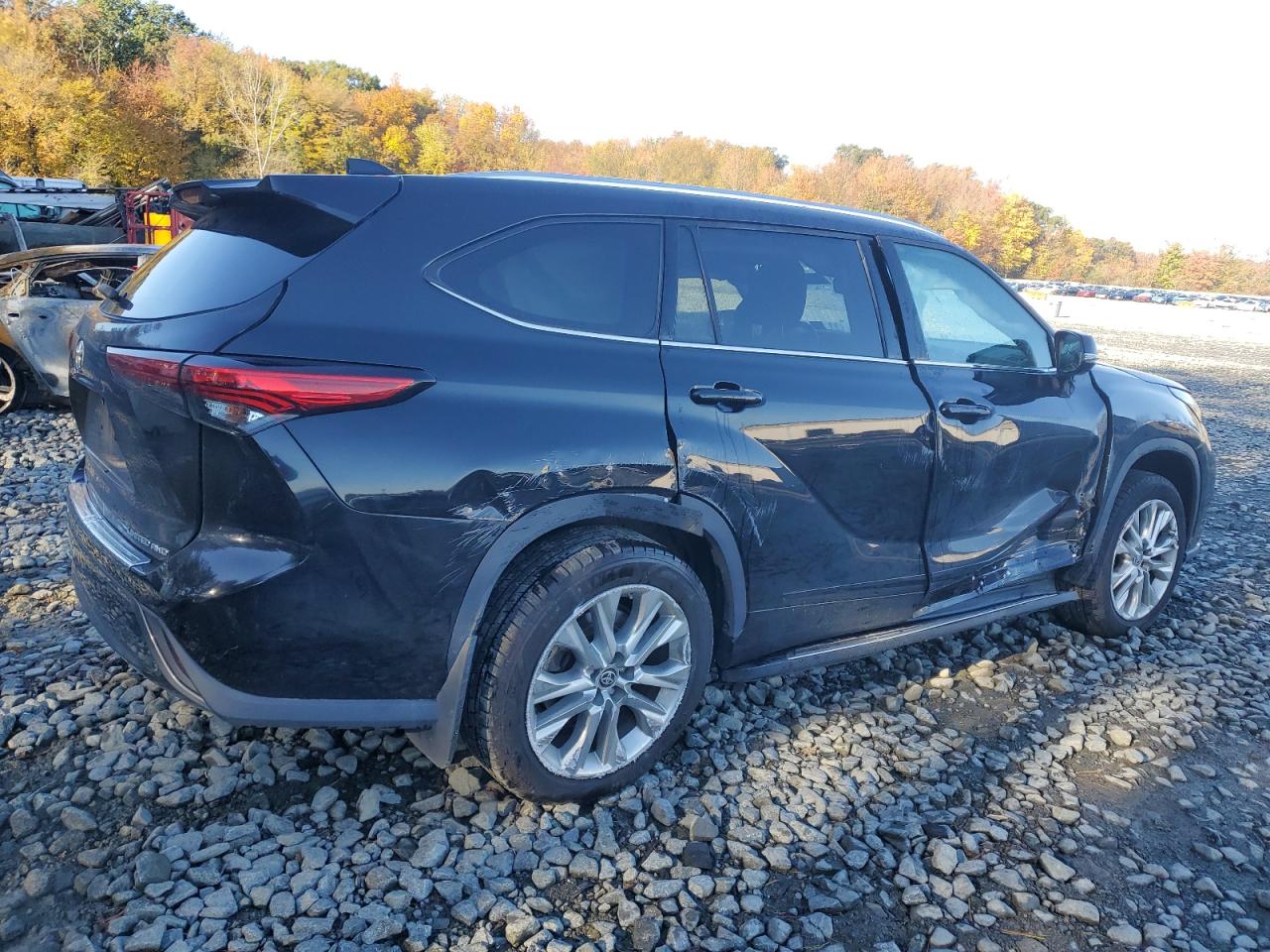 TOYOTA HIGHLANDER LIMITED