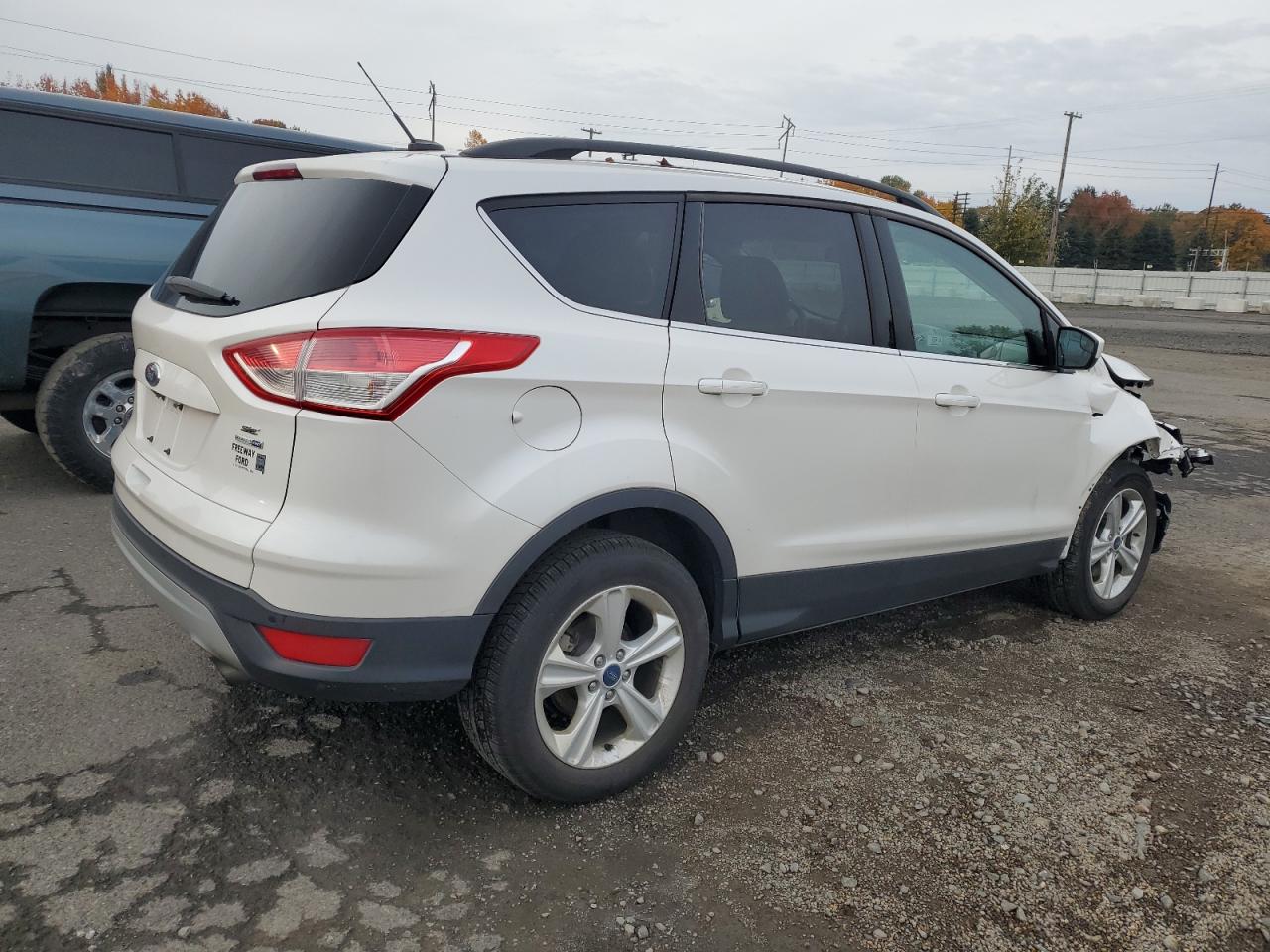 FORD ESCAPE SE