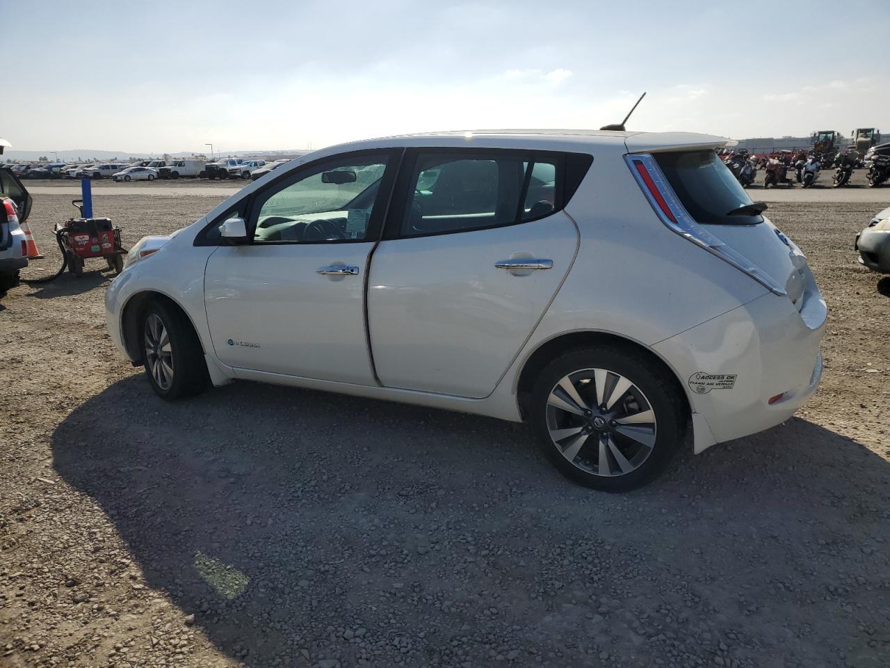 NISSAN LEAF SV