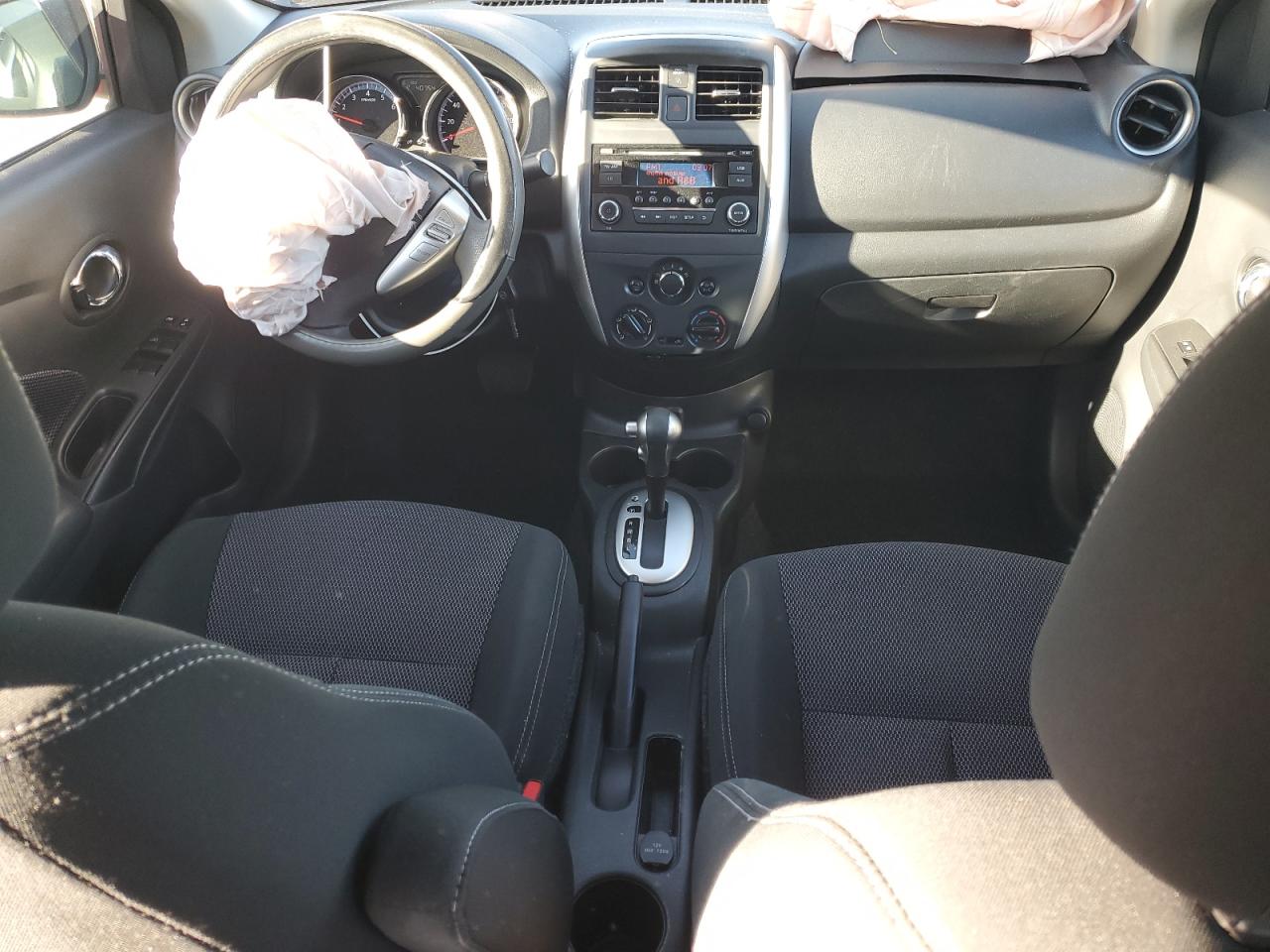 NISSAN VERSA S