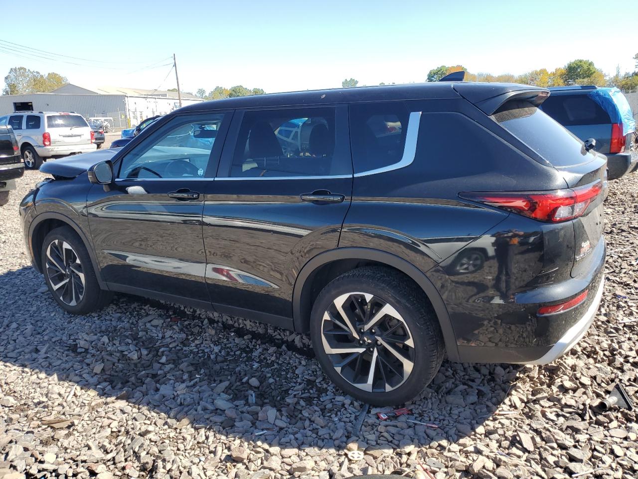 MITSUBISHI OUTLANDER SE