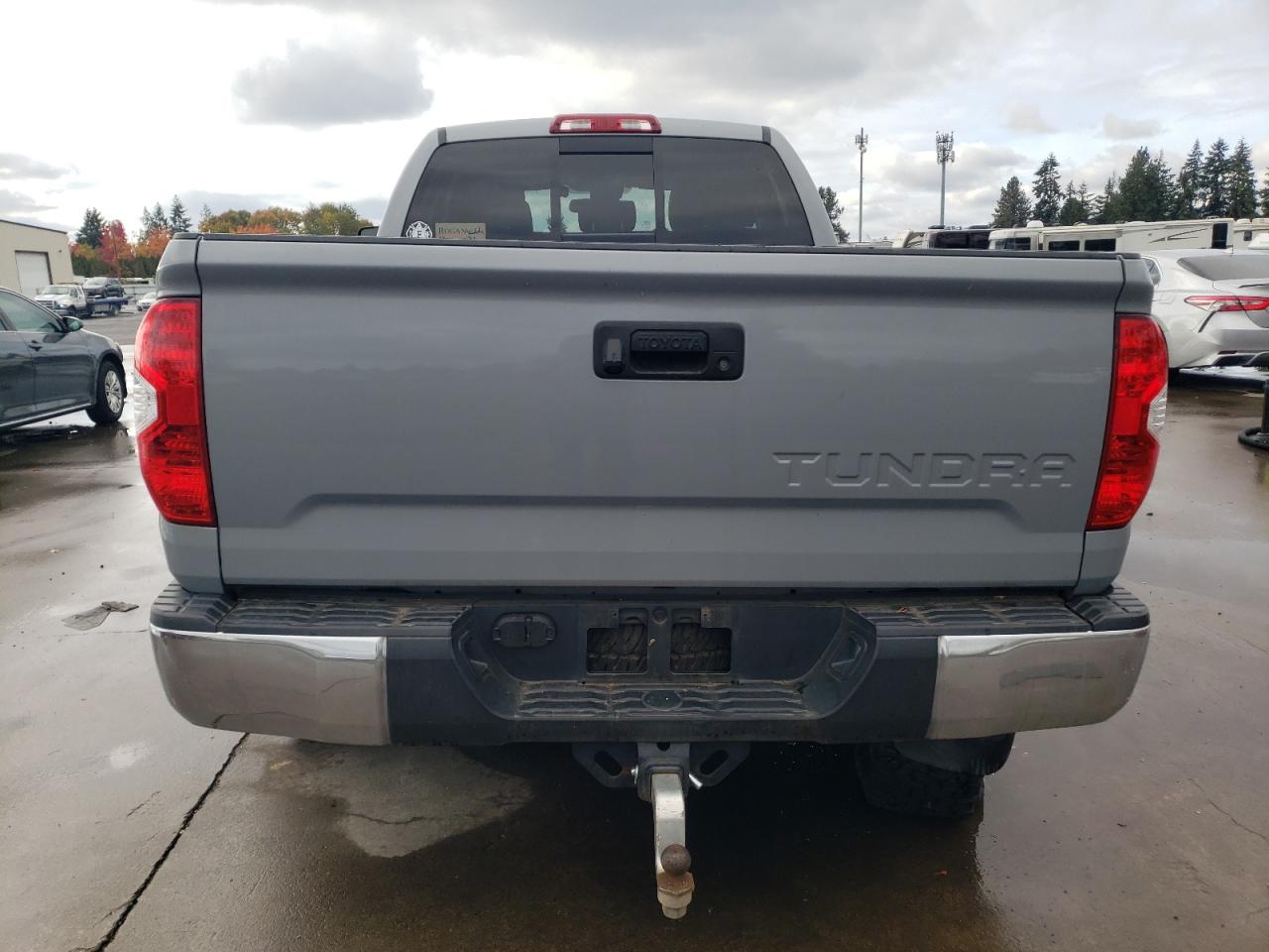 TOYOTA TUNDRA DOUBLE CAB SR