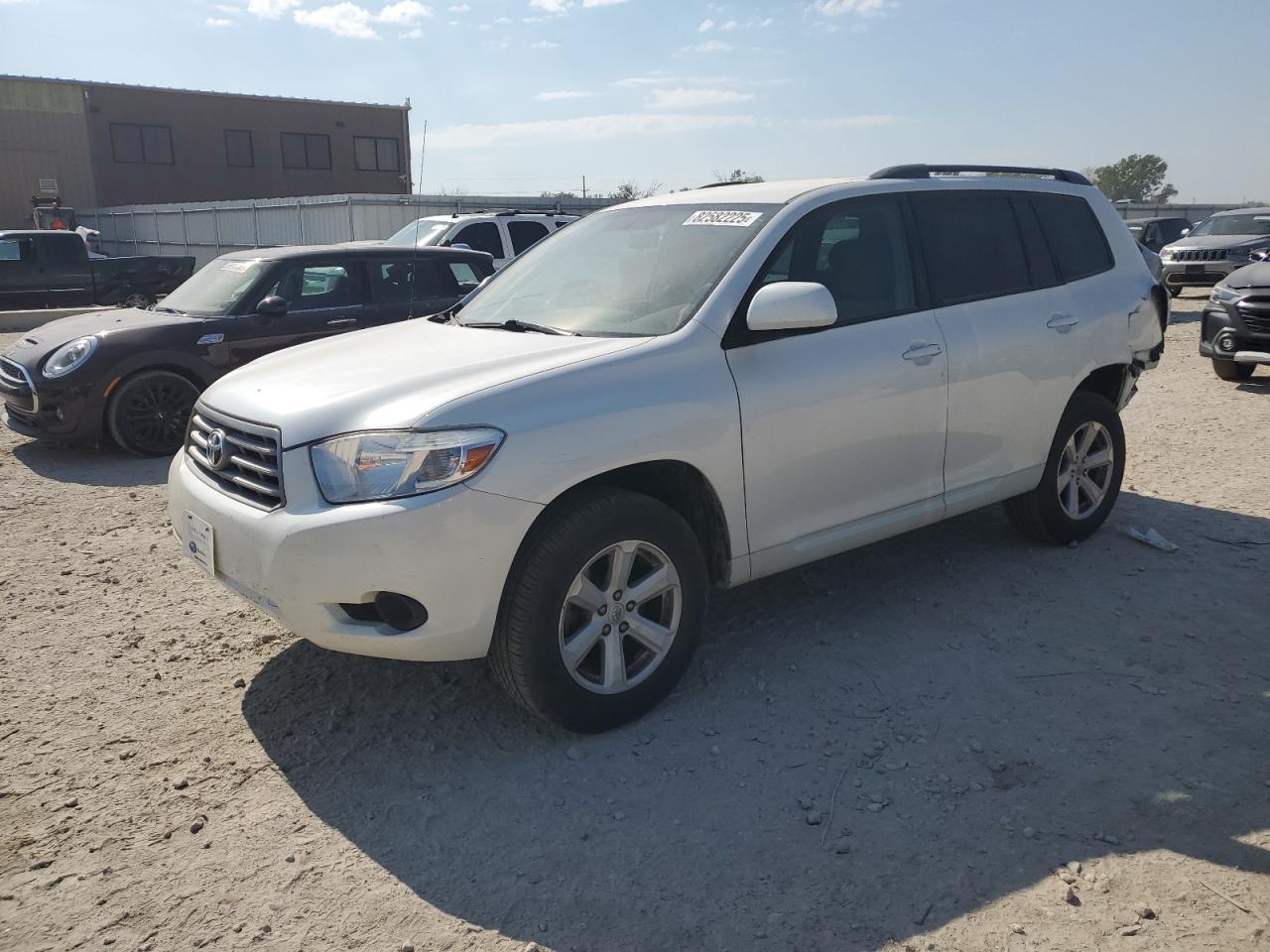 TOYOTA HIGHLANDER