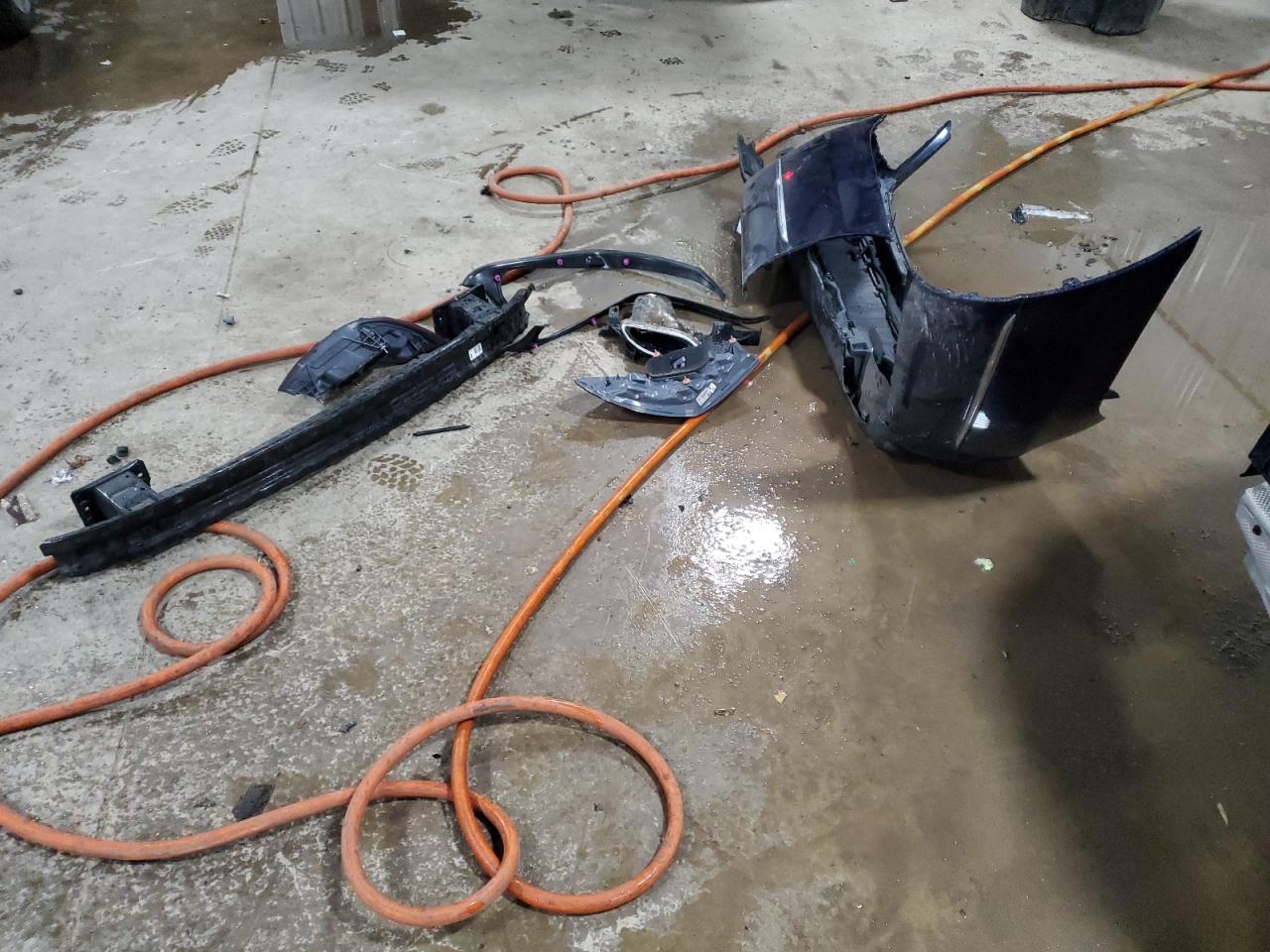 MERCEDES-BENZ E-CLASS 300