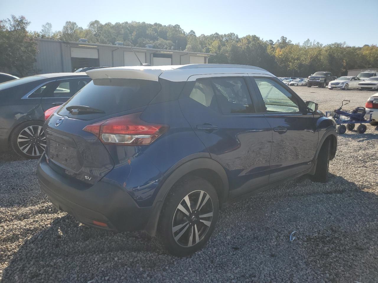 NISSAN KICKS S