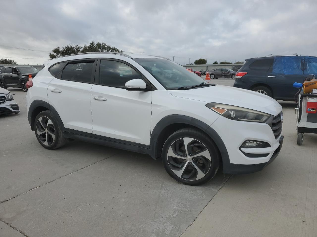 Lot #3284687323 2016 HYUNDAI TUCSON LIM