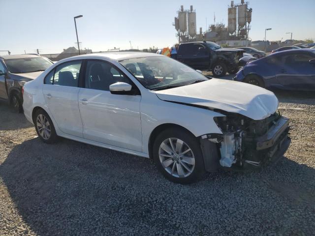 2015 VOLKSWAGEN JETTA SE 3VWD17AJ7FM258601