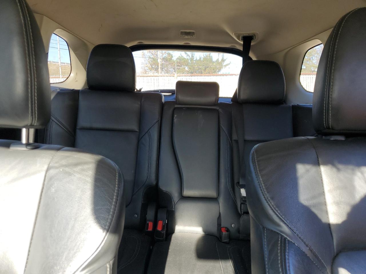 MITSUBISHI OUTLANDER SE