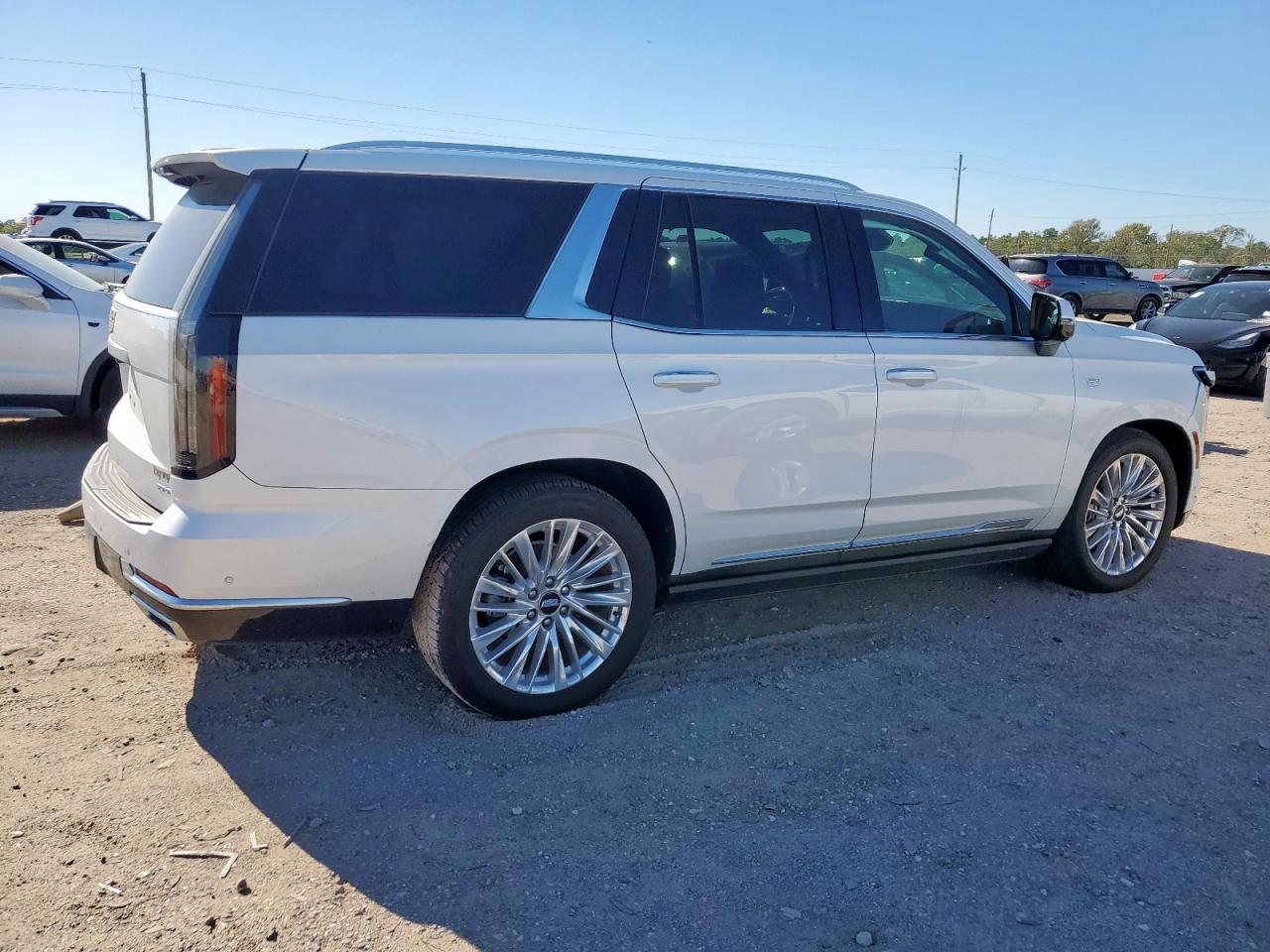 CADILLAC ESCALADE PREMIUM LUXURY