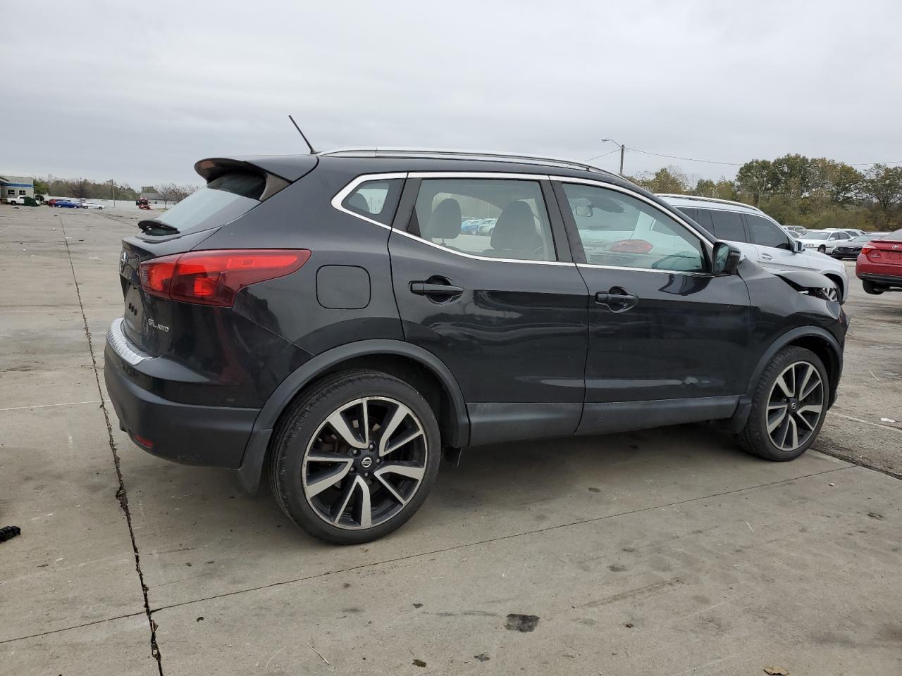 NISSAN ROGUE SPORT S