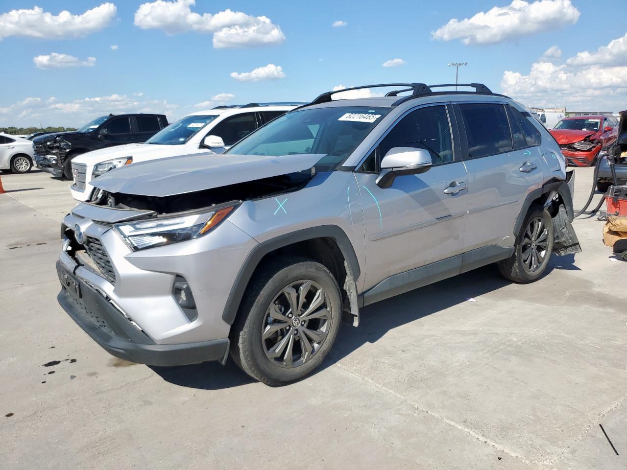 TOYOTA RAV4 XLE PREMIUM