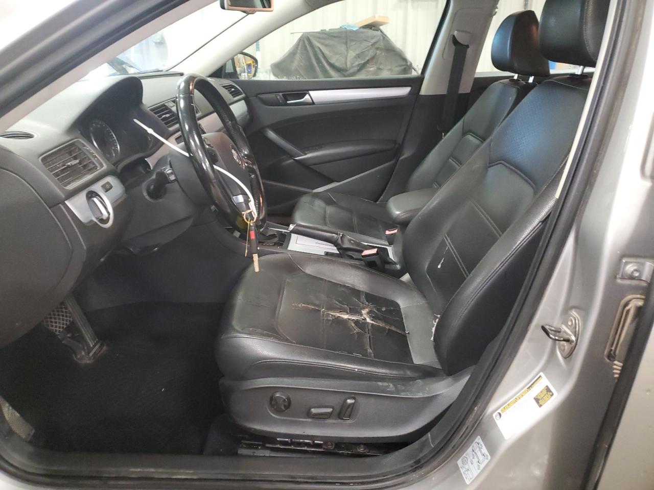 VOLKSWAGEN PASSAT SE