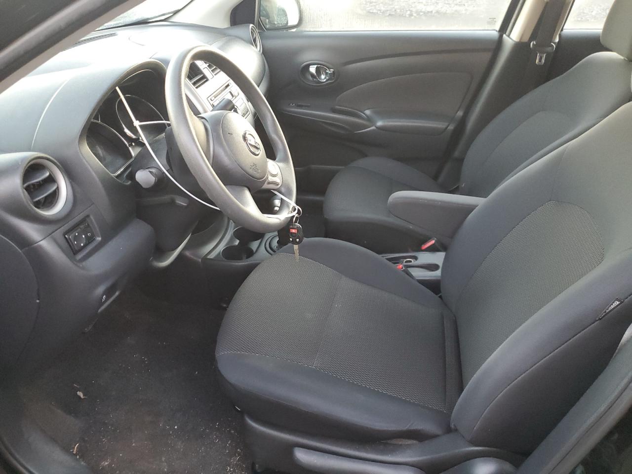 NISSAN VERSA S