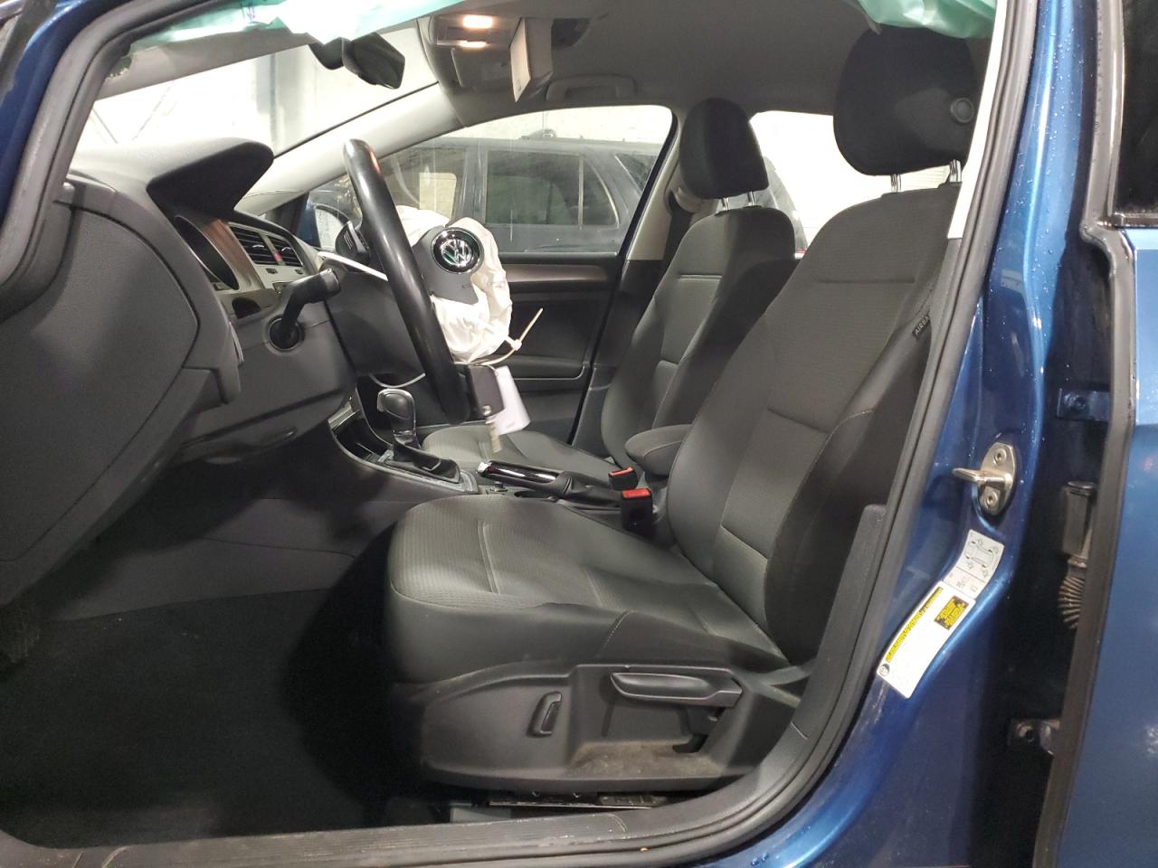 VOLKSWAGEN GOLF SPORTSVAN S