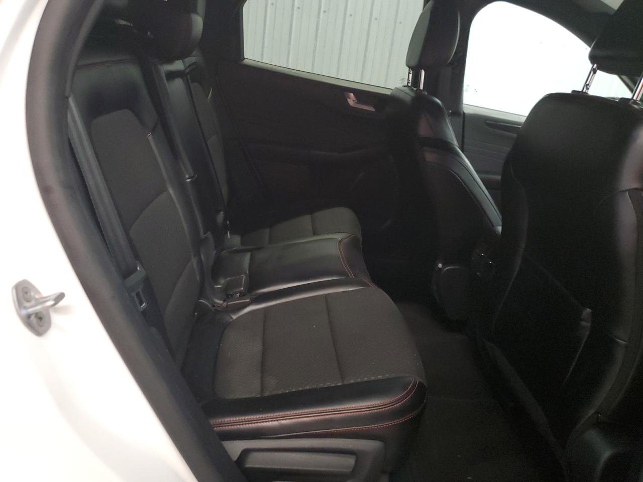 FORD ESCAPE ST LINE SELECT