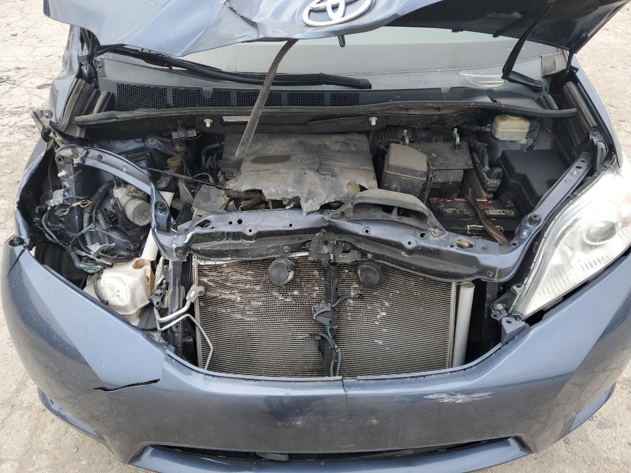 Lot #3287616007 2016 TOYOTA SIENNA LE