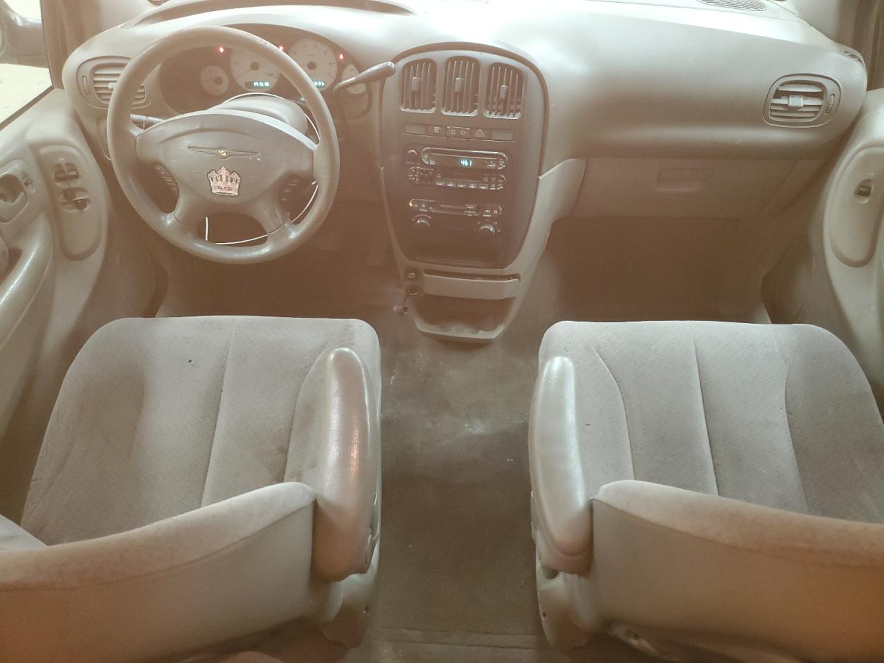 Lot #3277076176 2001 CHRYSLER VOYAGER LX