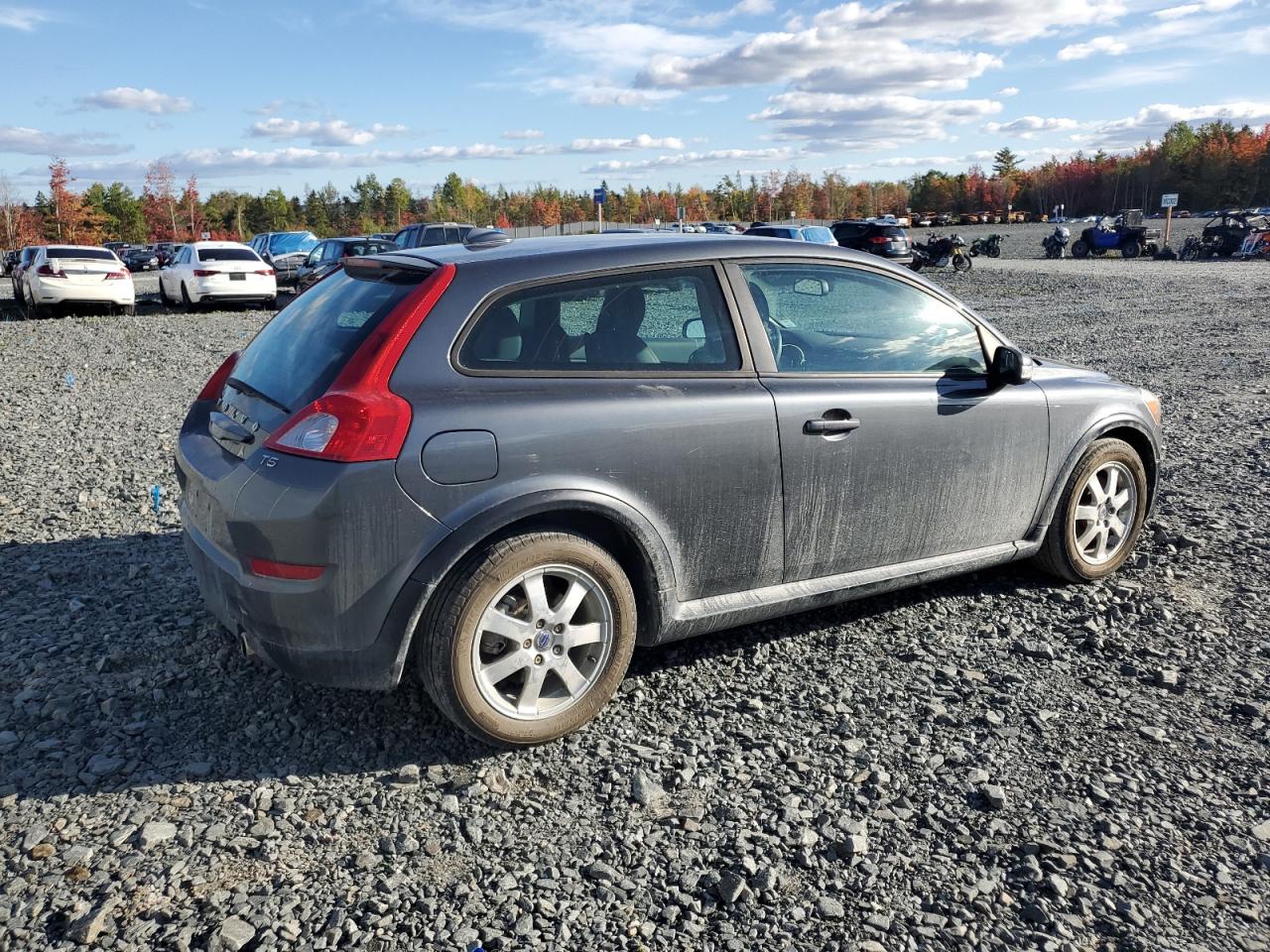 VOLVO C30 T5