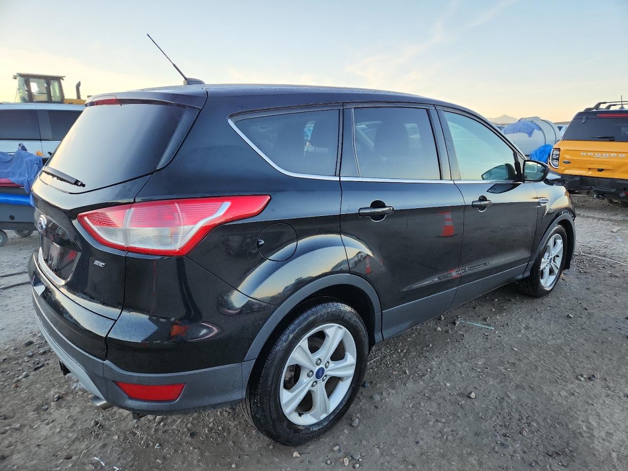 FORD ESCAPE SE