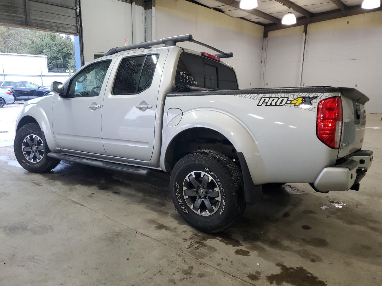 NISSAN FRONTIER S