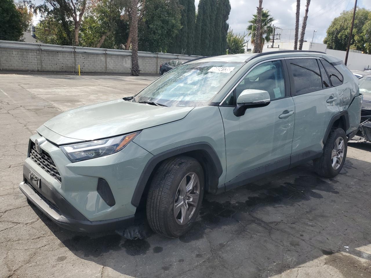 TOYOTA RAV4 XLE