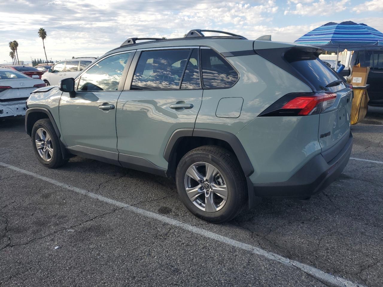 TOYOTA RAV4 XLE
