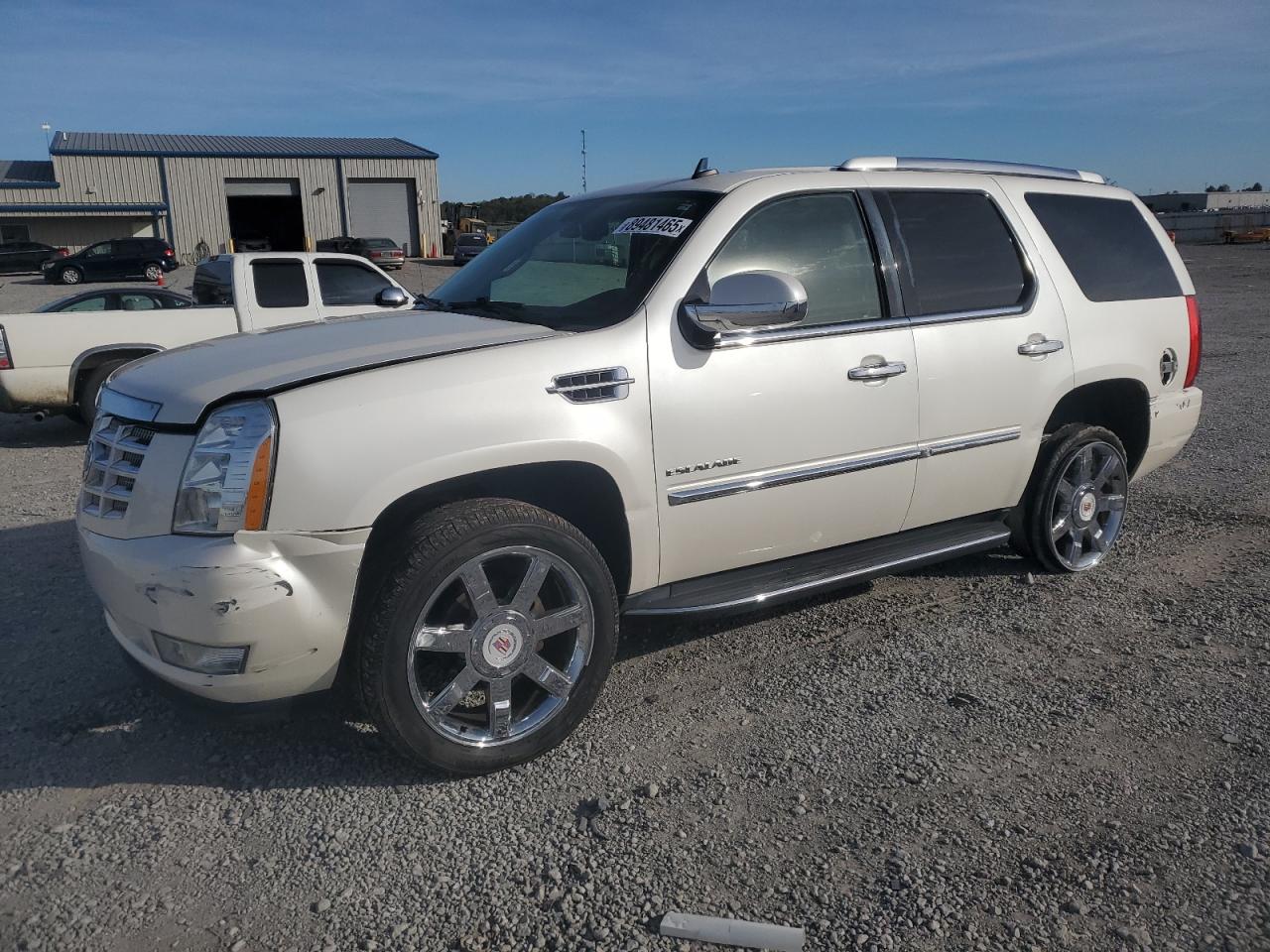 CADILLAC ESCALADE LUXURY