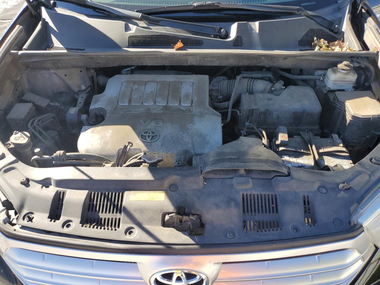 TOYOTA HIGHLANDER LIMITED