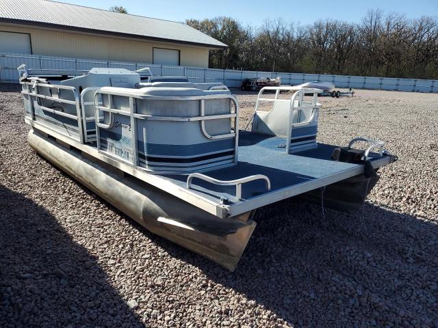 Global Auto Auctions: 1996 WEER PONTOON