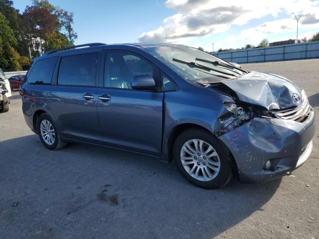 2016 TOYOTA SIENNA XLE - Other View