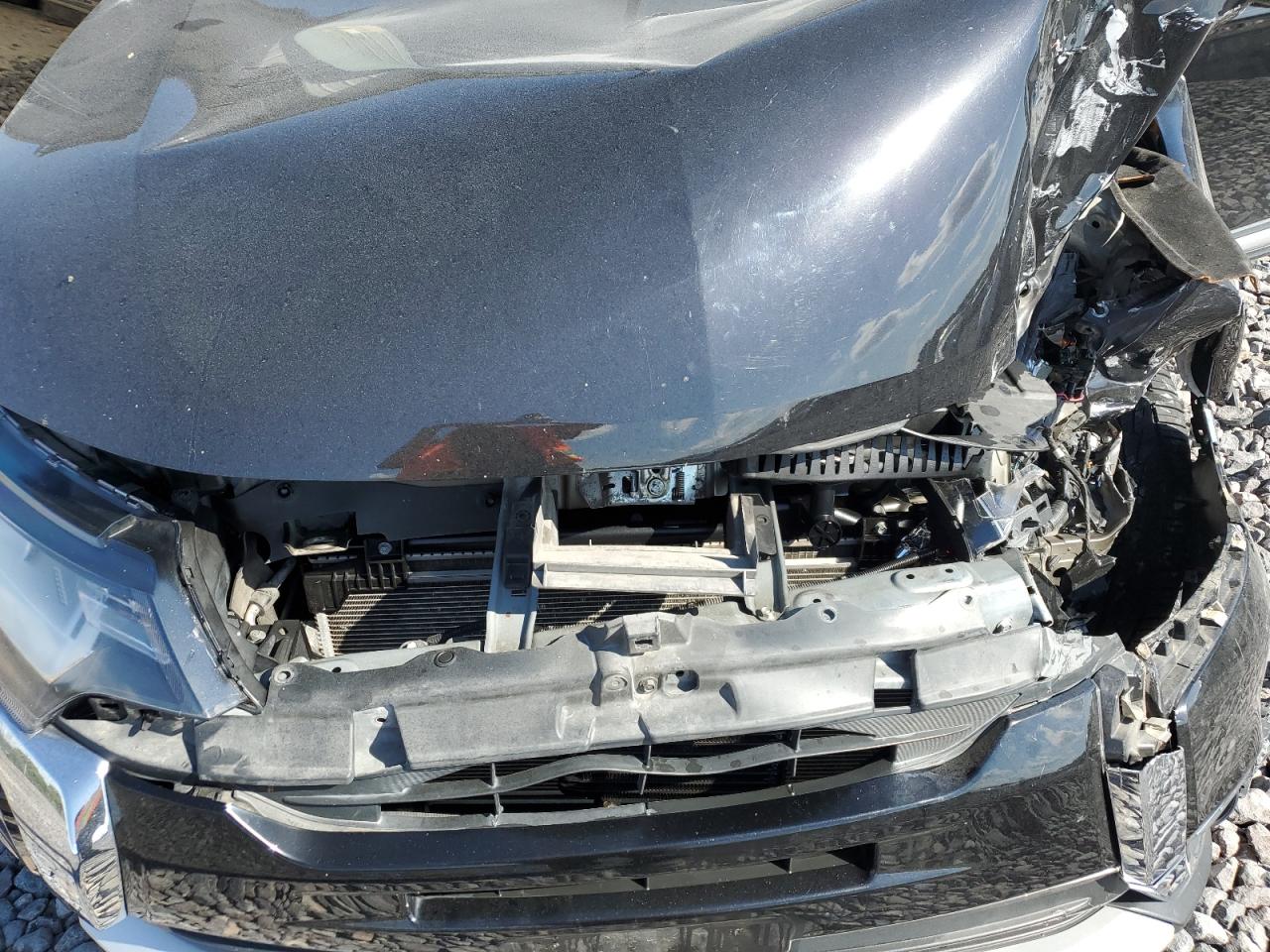 MITSUBISHI OUTLANDER SE