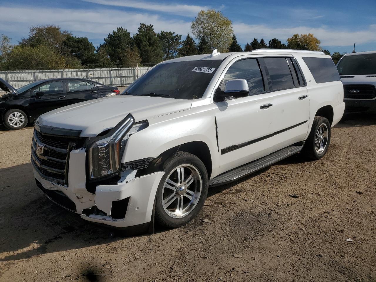 CADILLAC ESCALADE ESV LUXURY