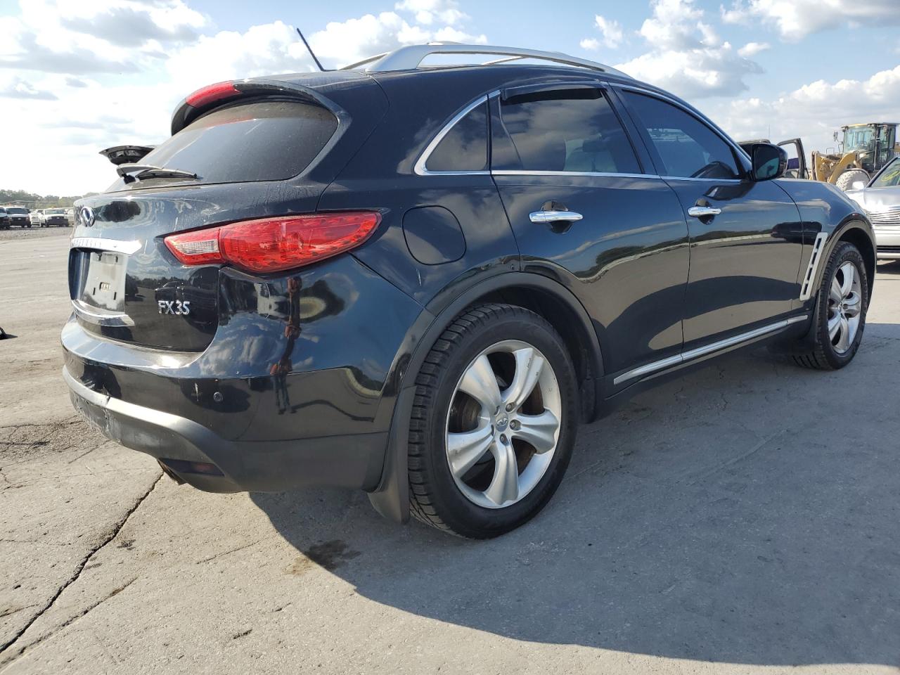 INFINITI FX35