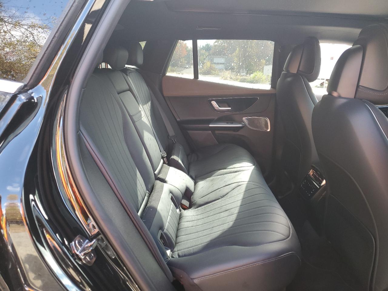 MERCEDES-BENZ EQE SUV 350+