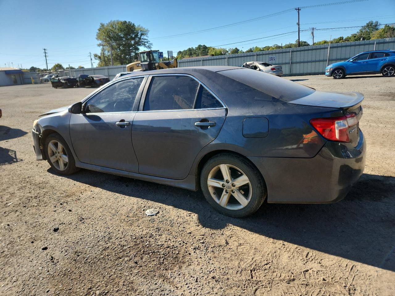 TOYOTA CAMRY BASE