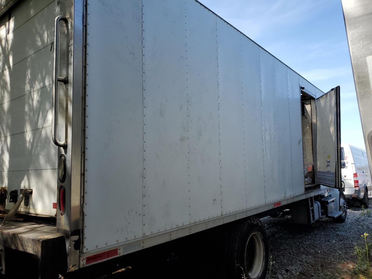 Lot #3284663326 2013 FREIGHTLINER BUSINESS CLASS M2 10